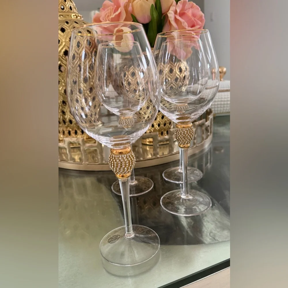 Set Of 4 Z Gallerie Crystal Wine Glass with Gold Detailing